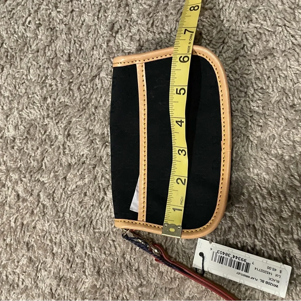 Dooney & Bourke black and Tan Wristlet - Picture 6 of 6